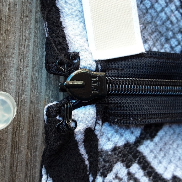 Michael Michael Kors black grey & white blouse size extra small - Picture 5 of 9